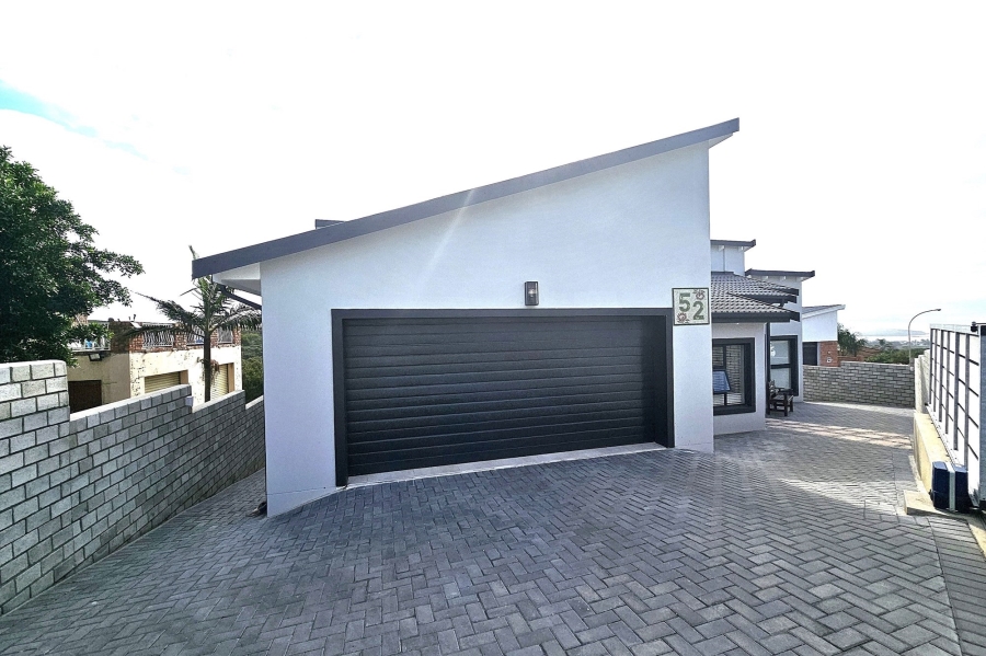 3 Bedroom Property for Sale in Wavecrest Eastern Cape